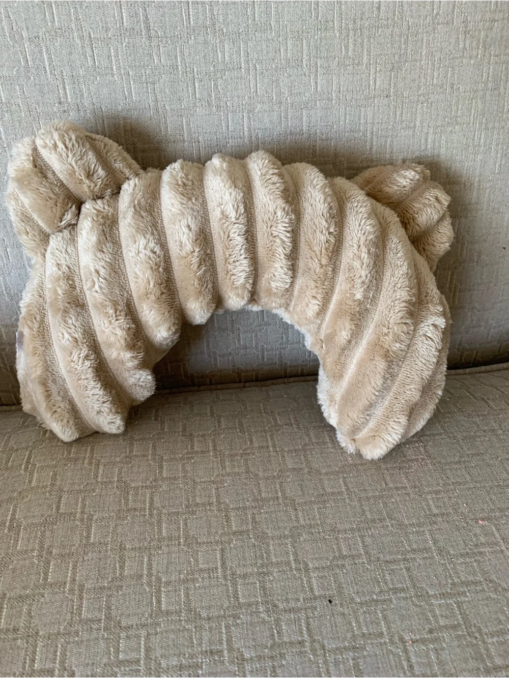 Pet Calming  Ribbed Neck Pillow in Light Beige